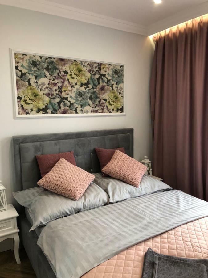 Family & Business Sauna Apartments Paderewskiego Sienkiewicza No2 Centrum Downtown - 2 Bedroom With Private Sauna, Bath With Hydromassage, Parking キェルツェ エクステリア 写真
