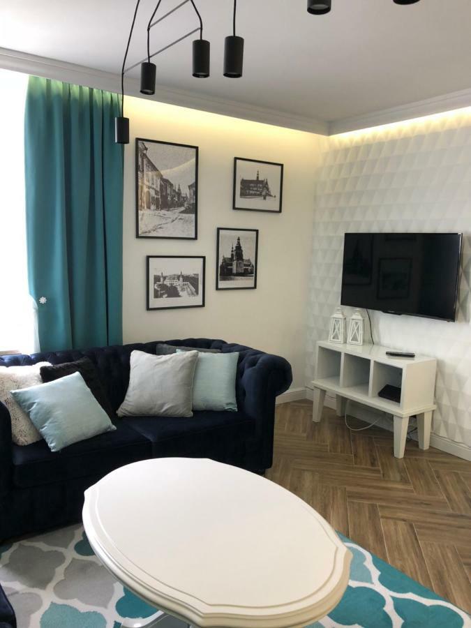 Family & Business Sauna Apartments Paderewskiego Sienkiewicza No2 Centrum Downtown - 2 Bedroom With Private Sauna, Bath With Hydromassage, Parking キェルツェ エクステリア 写真