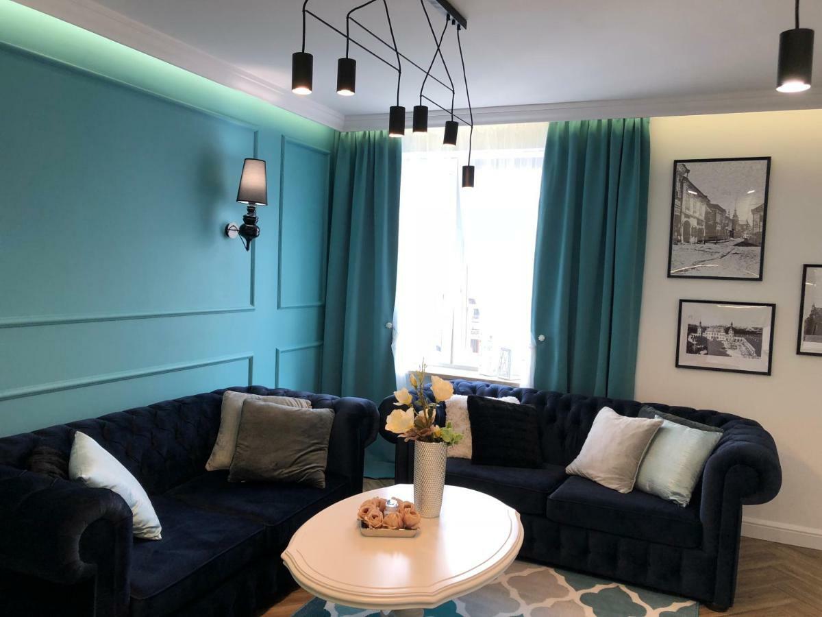 Family & Business Sauna Apartments Paderewskiego Sienkiewicza No2 Centrum Downtown - 2 Bedroom With Private Sauna, Bath With Hydromassage, Parking キェルツェ エクステリア 写真