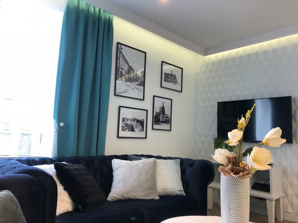 Family & Business Sauna Apartments Paderewskiego Sienkiewicza No2 Centrum Downtown - 2 Bedroom With Private Sauna, Bath With Hydromassage, Parking キェルツェ エクステリア 写真