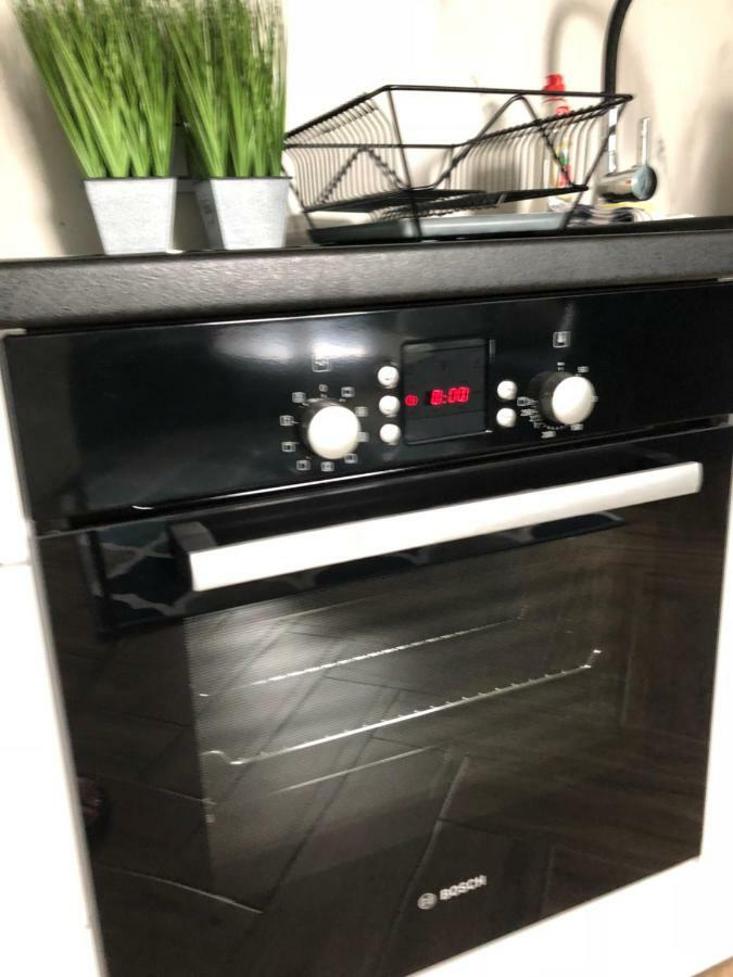 Family & Business Sauna Apartments Paderewskiego Sienkiewicza No2 Centrum Downtown - 2 Bedroom With Private Sauna, Bath With Hydromassage, Parking キェルツェ エクステリア 写真